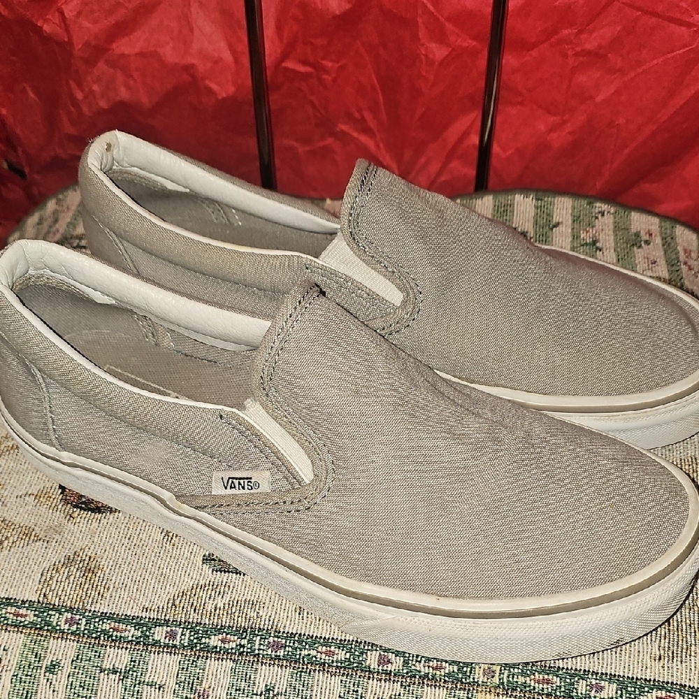 Vans Men's Light Gray Slip-On Loafers Size 7/Women's 8.5 LIKE NEW